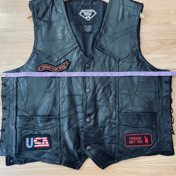 Diamond Plate Leather Vest Size XL - Picture 13 of 16